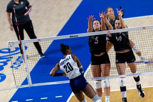 June 17, 2023, Hong Kong, Hong Kong: Brayelin Elizabeth Martinez ( 20) of Dominican Republic, Kiera Van Ryk ( 3) and Emily Maglio ( 19) of Canada seen in action during the preliminary match of FIVB Volleyball Nations League Hong Kong 2023 between Dominican Republic and Canada at Hong Kong Coliseum. Final Score; Dominican Republic 3:2 Canada. Hong Kong Hong Kong - ZUMAs197 20230617_zaa_s197_184 Copyright: xBenxLaux
