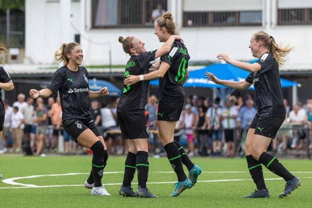 Selma Fohrer Borussia Moenchengladbach cheers the goal to 1 3, SV Elversberg vs Borussia Moenchengladbach, football, women, promotion relegation, season 2022 2023, 18 06 2023 SV Elversberg vs Borussia Moenchengladbach, football, women, promotion relegation, season 2022 2023, 18 06 2023 Copyright: xEibner-Pressefoto AlexanderxNeisx EP_ANS