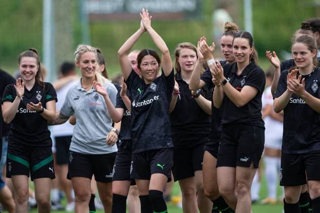 Gladbach players celebrate promotion, SV Elversberg vs Borussia Moenchengladbach, football, women, promotion relegation, 2022 2023 season, 18 06 2023 SV Elversberg vs Borussia Moenchengladbach, football, women, promotion relegation, 2022 2023 season, 18 06 2023 Copyright: xEibner-Pressefoto AlexanderxNeisx EP_ANS