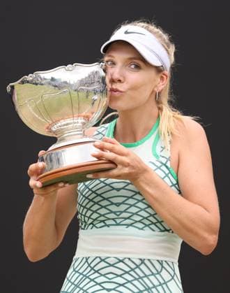 Mandatory Credit: Photo by Ryan Browne Shutterstock (13961302bb) Katie Boulter of Great Britain with the Women s Rothesay Open Cup. Rothesay Open, Day Seven, Tennis, Nottingham Tennis Centre, Nottingham, UK - 18 Jun 2023 Rothesay Open, Day Seven, Tennis, Nottingham Tennis Centre, Nottingham, UK - 18 Jun 2023 Copyright: xRyanxBrowne Shutterstockx 13961302bb