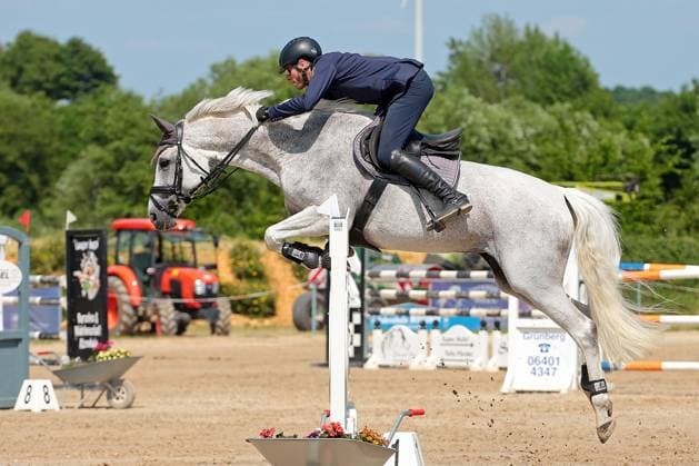 Sport Themen der Woche KW24 18.06.2023, xovx, Reiten Mücker Pferdetage 2023, Springprüfung - Klasse S* Alexander Kisselbach (Wild Emotion RV Am Pohlheimer Wald) Mücke-Atzenhain Reitplatz Hessen Deutschland (DE) *** 18 06 2023, xovx, riding Mücker Pferdetage 2023, jumping test class S Alexander Kisselbach Wild Emotion RV Am Pohlheimer Wald Mücke Atzenhain Reitplatz Hessen Germany EN