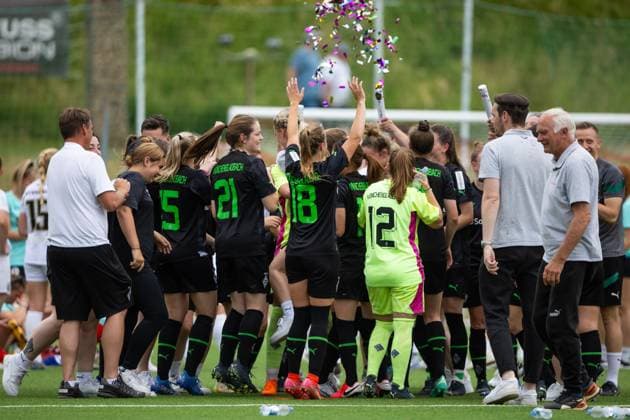 Gladbach celebrates promotion, SV Elversberg vs Borussia Moenchengladbach, football, women, promotion relegation, season 2022 2023, 18 06 2023 SV Elversberg vs Borussia Moenchengladbach, football, women, promotion relegation, season 2022 2023, 18 06 2023 Copyright: xEibner-Pressefoto AlexanderxNeisx EP_ANS