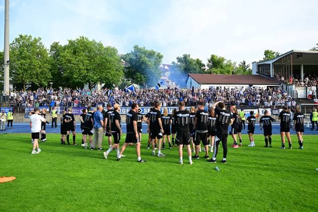 Soccer I Women I Season 2022 2023 I 2 Women Bundesliga Promotion Relegation I FC Viktoria Berlin Hamburger SV I 18 06 2023 jubilation, enthusiasm, euphoria, joy, happiness, cheerfulness at Hamburger SV women after the victory against FC Viktoria Berlin women Berlin Stadium Lichterfelde Viktoria Berlin Germany Copyright: xLobeca FelixxSchlikisx