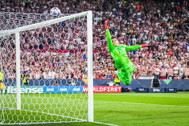 Sport Themen der Woche KW24 Sport Bilder des Tages Fußball, Nations League, Finale, Kroatien - Spanien Nations League: Croatia v Spain Rotterdam - Croatia goalkeeper Dominik Livakovic during the match between Croatia v Spain at Stadion Feijenoord De Kuip on 18 June 2023 in Rotterdam, Netherlands. Copyright: xTomxBodex