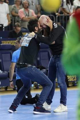 18 06 2023, xgox, handball EHF Champions League final, SC Magdeburg Barlinek Industria Kielce v l Bennet Wiegert Magdeburg, coach , Yves Grafenhorst Magdeburg, co-coach jubilation over the victory, jubilation after the end of the game Koeln