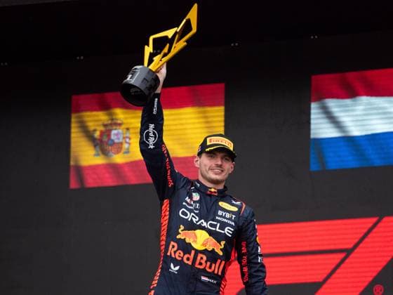Max Verstappen NED, Oracle Red Bull Racing, 01 cheers on the podium during the victory ceremony, CAN, Formula 1 World Championship, Canadian Grand Prix, Circuit de Gilles Villeneuve Montreal, Race, 18 06 2023 CAN, Formula 1 World Championship, Canadian Grand Prix, Circuit de Gilles Villeneuve Montreal, Race, 18 06 2023 Montreal Copyright: xEibner Memmlerx EP_MMR