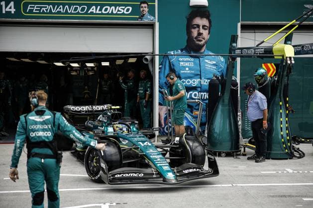 14 ALONSO Fernando (spa), Aston Martin F1 Team AMR23, action during the Formula 1 Pirelli Grand Prix du Canada, 8th round of the 2023 Formula One World Championship, WM, Weltmeisterschaft from June 16 to 18, 2023 on the Circuit Gilles Villeneuve, in MontrÃ al, Canada - F1 - CANADIAN GRAND PRIX 2023 - RACE DPPI Panoramic  00123021__R3_2274
