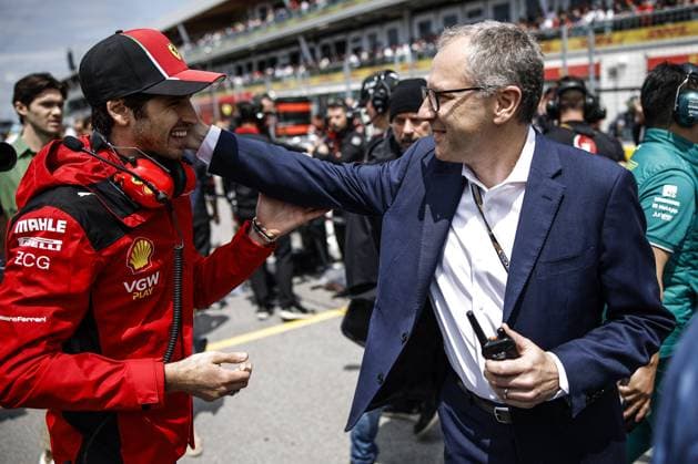 GIOVINAZZI Antonio (ita), Scuderia Ferrari SF-23 reserve and test driver, portrait DOMENICALI Stefano (ita), Chairman and CEO Formula One Group FOG, portrait during the Formula 1 Pirelli Grand Prix du Canada, 8th round of the 2023 Formula One World Championship, WM, Weltmeisterschaft from June 16 to 18, 2023 on the Circuit Gilles Villeneuve, in Montrà al, Canada - F1 - CANADIAN GRAND PRIX 2023 - RACE DPPI Panoramic 00123021__R3_2642