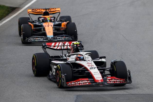27 HULKENBERG Nico (ger), Haas F1 Team VF-23 Ferrari, action 81 PIASTRI Oscar (aus), McLaren F1 Team MCL60, action during the Formula 1 Pirelli Grand Prix du Canada, 8th round of the 2023 Formula One World Championship, WM, Weltmeisterschaft from June 16 to 18, 2023 on the Circuit Gilles Villeneuve, in Montrà al, Canada - F1 - CANADIAN GRAND PRIX 2023 - RACE DPPI Panoramic 00123021__R5_0529