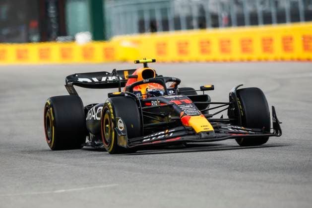 11 PEREZ Sergio (mex), Red Bull Racing RB19, action during the Formula 1 Pirelli Grand Prix du Canada, 8th round of the 2023 Formula One World Championship, WM, Weltmeisterschaft from June 16 to 18, 2023 on the Circuit Gilles Villeneuve, in MontrÃ al, Canada - F1 - CANADIAN GRAND PRIX 2023 - RACE DPPI Panoramic  00123021__R3_3388
