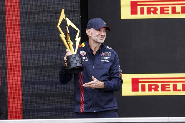 NEWEY Adrian (gbr), Chief Technical Officer of Red Bull Racing, portrait celebrates Red Bull s 100th victory podium during the Formula 1 Pirelli Grand Prix du Canada, 8th round of the 2023 Formula One World Championship, WM, Weltmeisterschaft from June 16 to 18, 2023 on the Circuit Gilles Villeneuve, in MontrÃ al, Canada - F1 - CANADIAN GRAND PRIX 2023 - RACE DPPI Panoramic  00123021__R5_1350