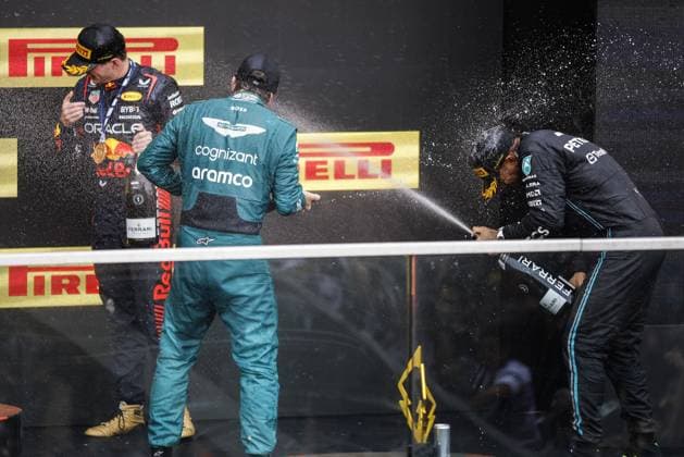 HAMILTON Lewis (gbr), Mercedes AMG F1 Team W14, portrait ALONSO Fernando (spa), Aston Martin F1 Team AMR23, portrait VERSTAPPEN Max (ned), Red Bull Racing RB19, portrait podium during the Formula 1 Pirelli Grand Prix du Canada, 8th round of the 2023 Formula One World Championship, WM, Weltmeisterschaft from June 16 to 18, 2023 on the Circuit Gilles Villeneuve, in Montrà al, Canada - F1 - CANADIAN GRAND PRIX 2023 - RACE DPPI Panoramic 00123021__R5_1452