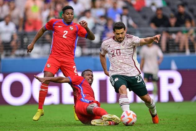 RECORD DATE NOT STATED CONCACAF NATIONS LEAGUE 2022-2023 Panama 0-1 Mexico Third Place (L-R), Henry Martin of Mexico and Cesar Blackman of Panama during the game Panama vs Mexico (Mexican national team, Nationalteam , corresponding to Third Place of Final Four of the CONCACAF Nations League 2022-2023, at Allegiant Stadium, on June 18, 2023. <br><br> (I-D), Henry Martin de Mexico y Cesar Blackman de Panama durante el partido Panama vs Mexico (Seleccion Mexicana), correspondiente por el Tercer Lugar de la Final Four de la Liga de Naciones CONCACAF 2022-2023, en el Allegiant Stadium, el 18 de junio de 2023. LAS VEGAS NEVADA ESTADOS UNIDOS Copyright: xJorgexMartinezx 20230618190112_CNL_23_3RD_PAN_MEX_MARTIN382