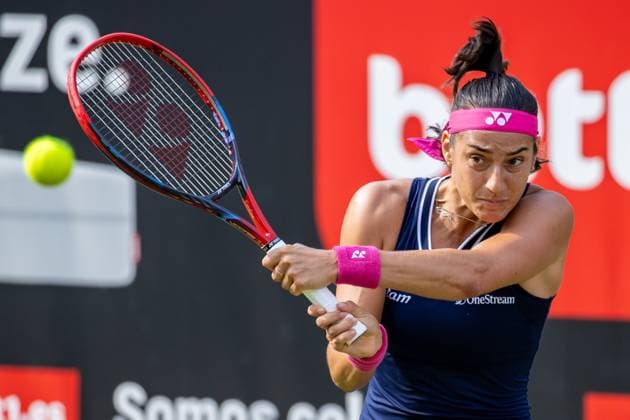 Berlin, 19 06 23, Tennis Grass Court Championships Berlin at Steffi Graf Stadium women, singles, sixteenth finals, Garcia France Lisicki Germany Carolina Garcia France returns a ball bedt1open 2023 Grass Court Championships Berlin