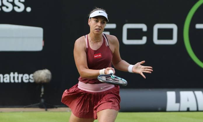 Sabine Lisicki GER disappointed, Centre Court at the tennis facility of LTTC Rot Weiss e V Steffi Graf Stadium Tennis bett1 open WTA 500 tournament on grass women season 2022 2023 19 06 2023