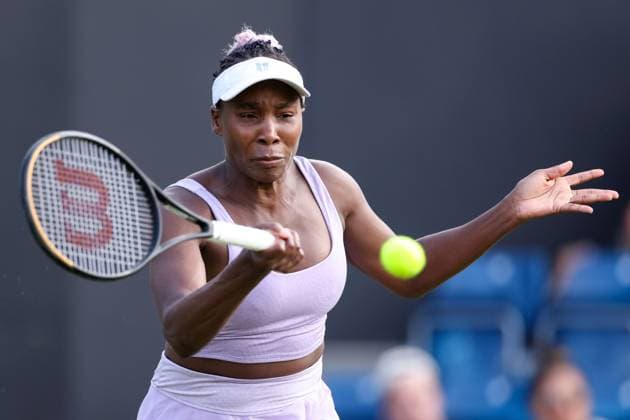 Mandatory Credit: Photo by Ryan Browne Shutterstock (13975088dc) Venus Williams of the USA during her round of 32 match with Camila Giorgi of Italy. Rothesay Classic, Day One, Tennis, Edgbaston Priory Club, Birmingham, UK - 19 Jun 2023 Rothesay Classic, Day One, Tennis, Edgbaston Priory Club, Birmingham, UK - 19 Jun 2023 Copyright: xRyanxBrowne Shutterstockx 13975088dc