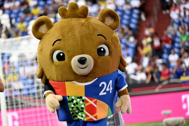 20 06 2023, xjhx, international football match, Germany Colombia emspor, v l The new mascot for the European Championship 2024 Bear Baer who has no name yet DFL DFB REGULATES PROHIBIT ANY USE OF PHOTOGRAPHS as IMAGE SEQUENCES and or QUASI VIDEO Gelsenkirchen