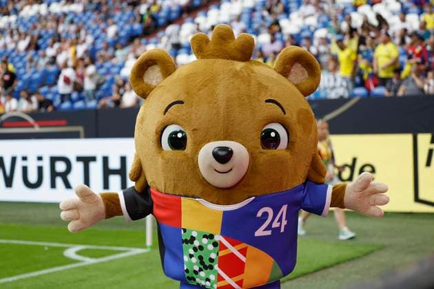 Sport Themen der Woche KW25 Sport Bilder des Tages Im Bild: Maskottchen, Deutschland, EM 2024 20.06.2023, Fussball, Laenderspiel, Deutschland - Kolumbien, GER, Gelsenkirchen, Veltins-Arena, DFB REGULATIONS PROHIBIT ANY USE OF PHOTOGRAPHS AS IMAGE SEQUENCES AND OR QUASI-VIDEO. *** In the picture mascot, Germany, EM 2024 20 06 2023, football, Laenderspiel, Germany Colombia, GER, Gelsenkirchen, Veltins Arena, DFB REGULATES PROHIBIT ANY USE OF PHOTOGRAPHS AS IMAGE SEQUENCES AND OR QUASI VIDEO Copyright: HMBxMedia xHeikoxBecker