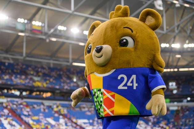 National soccer team, friendly match, Germany Colombia on 20 06 2023 in the Veltins Arena in Gelsenkirchen North Rhine Westphalia EM 2024 mascots Albärt, Bärnardo, Bärnheart, Herzi von Bär DFB REGULATIONS PROHIBIT ANY USE OF PHOTOGRAPHS AS IMAGE SEQUENCES AND OR QUASI VIDEO Copyright: xNeundorf Kirchner-Mediax