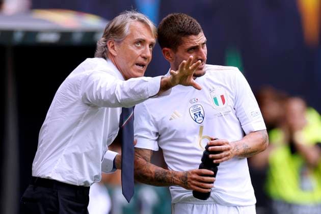 MANCINI Roberto coach team Italy with VERRATTI Marco UEFA Nations League 2023 match 3 place match Holland Italy 2 3 on 18 06 2023 in Enschede DFL REGULATIONS PROHIBIT ANY USE OF PHOTOGRAPHS as IMAGE SEQUENCES and or QUASI VIDEO Copyright: xLacixPerenyix