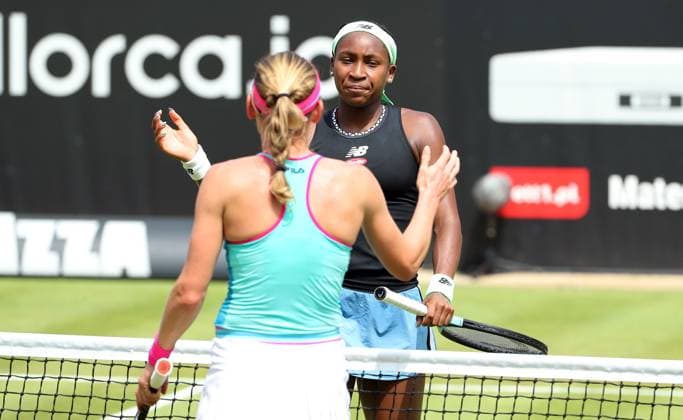 li Ekaterina Alexandrova RUS wins against Coco Gauff USA , Centre Court at the tennis facility of LTTC Rot Weiss e V Steffi Graf Stadium Tennis bett1 open WTA 500 tournament on grass women season 2022 2023 22 06 2023