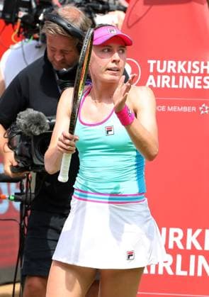 li Ekaterina Alexandrova RUS wins against Coco Gauff USA , Centre Court at the tennis facility of LTTC Rot Weiss e V Steffi Graf Stadium Tennis bett1 open WTA 500 tournament on grass women season 2022 2023 22 06 2023