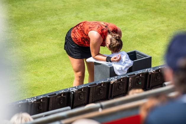 Bett1 Open WTA 500 Berlin, 22 06 2023 Jule Niemeier Germany falls during match and injures Bett1 Open WTA 500 Steffi Graf Stadium, Rot Weiss Tennis Club, Berlin, 22 06 2023 Bett1Open Copyright: xBEAUTIFULxSPORTS LucianoxLimax