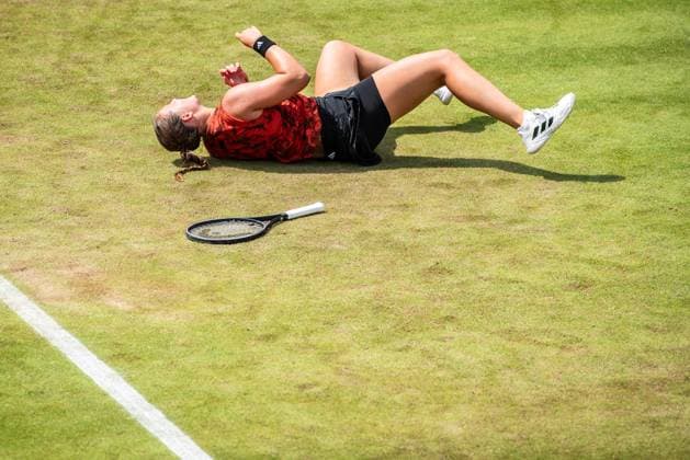 Bett1 Open WTA 500 Berlin, 22 06 2023 Jule Niemeier Germany falls during match and injures Bett1 Open WTA 500 Steffi Graf Stadium, Rot Weiss Tennis Club, Berlin, 22 06 2023 Bett1Open Copyright: xBEAUTIFULxSPORTS LucianoxLimax