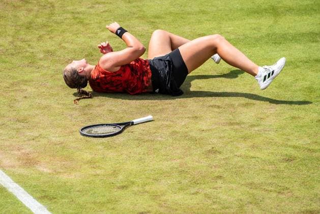 Bett1 Open WTA 500 Berlin, 22 06 2023 Jule Niemeier Germany falls during match and injures Bett1 Open WTA 500 Steffi Graf Stadium, Rot Weiss Tennis Club, Berlin, 22 06 2023 Bett1Open Copyright: xBEAUTIFULxSPORTS LucianoxLimax