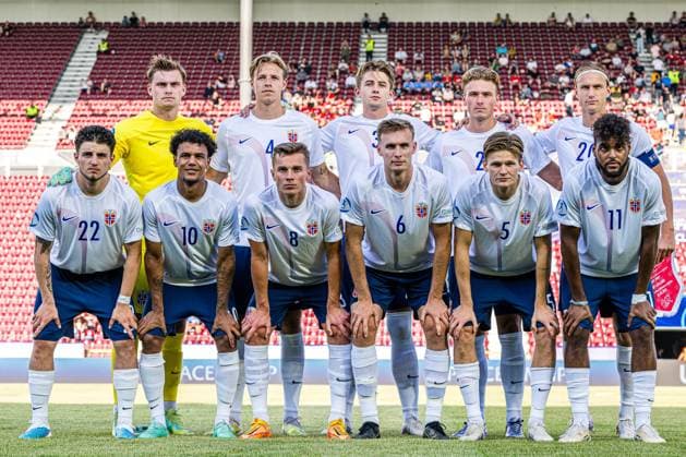 230622 The starting eleven of Norway, from the top left Goalkeeper Mads Hedenstad Christiansen, Jesper Norman Daland, Henrik Heggheim, Sebastian Söraas Sebulonsen, Erik Botheim, Christos Zafeiris, Oscar Bobb, Johan Hove, Sivert Heggheim Mannsverk, David Möller Wolfe and Emil Konradsen Ceide poses for a team group photo ahead of the UEFA European Under 21 Championship group stage football match between Norway and Switzerland on June 22, 2023 in Cluj Napoca Photo Marius Simensen BILDBYRAN COP 238 MM0021 bbeng euro under 21 football fotboll fotboll norge norway soccer switzerland u21 u21 em uefa european under 21 championship Copyright: MARIUSxSIMENSEN BB230622BB347