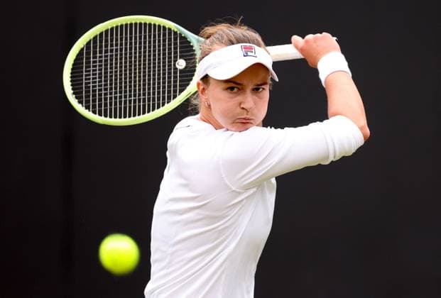 Sport Themen der Woche KW25 Sport Bilder des Tages Mandatory Credit: Photo by Ryan Browne Shutterstock (13977105co) Barbora Krejcikova of the Czech Republic celebrates winning her quarter-final match. Rothesay Classic, Day Five, Tennis, Edgbaston Priory Club, Birmingham, UK - 23 Jun 2023 Rothesay Classic, Day Five, Tennis, Edgbaston Priory Club, Birmingham, UK - 23 Jun 2023  Copyright: xRyanxBrowne Shutterstockx 13977105co