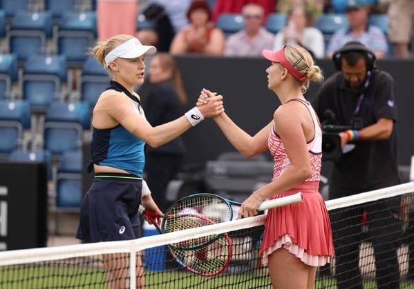 Mandatory Credit: Photo by Ryan Browne Shutterstock (13977105eu) Harriet Dart of Great Britain shakes hands with Anastasia Potapova of Russia after theirr quarter-final match. Rothesay Classic, Day Five, Tennis, Edgbaston Priory Club, Birmingham, UK - 23 Jun 2023 Rothesay Classic, Day Five, Tennis, Edgbaston Priory Club, Birmingham, UK - 23 Jun 2023 Copyright: xRyanxBrowne Shutterstockx 13977105eu