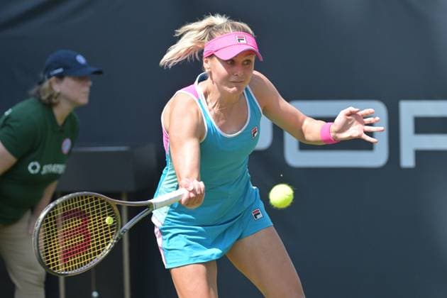 24 06 2023, xbrx, tennis Bad Homburg Open WTA 250, emspor, v l Baindl, Kateryna UKR , plays the ball, focused, concentrated Bad Homburg