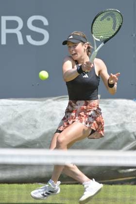 24 06 2023, xbrx, tennis Bad Homburg Open WTA 250, emspor, v l Volynets, Katie USA , focused, concentrated, plays the ball Bad Homburg.