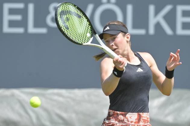 24 06 2023, xbrx, tennis Bad Homburg Open WTA 250, emspor, v l Volynets, Katie USA , focused, concentrated, plays the ball Bad Homburg.