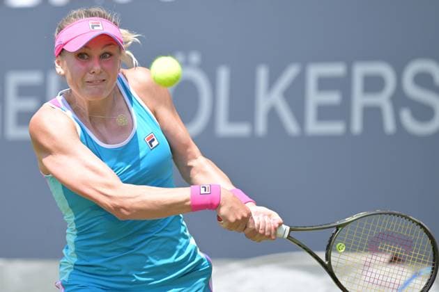24 06 2023, xbrx, tennis Bad Homburg Open WTA 250, emspor, v l Baindl, Kateryna UKR , plays the ball, focused, concentrated Bad Homburg