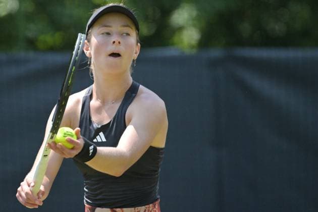 24 06 2023, xbrx, tennis Bad Homburg Open WTA 250, emspor, v l Volynets, Katie USA , focused, concentrated, plays the ball Bad Homburg.