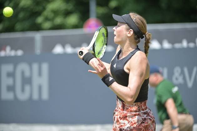 24 06 2023, xbrx, tennis Bad Homburg Open WTA 250, emspor, v l Volynets, Katie USA , focused, concentrated, plays the ball Bad Homburg.