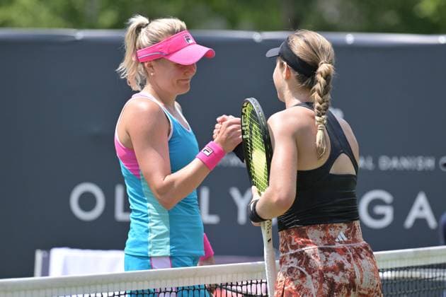 24 06 2023, xbrx, Tennis Bad Homburg Open WTA 250, emspor, v l shake hands after match, Baindl, Kateryna UKR , Volynets, Katie USA Bad Homburg