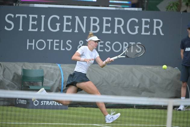 24 06 2023, xbrx, tennis Bad Homburg Open WTA 250, emspor, v l Teichmann, Jil SUI , focused, concentrated, plays the ball Bad Homburg