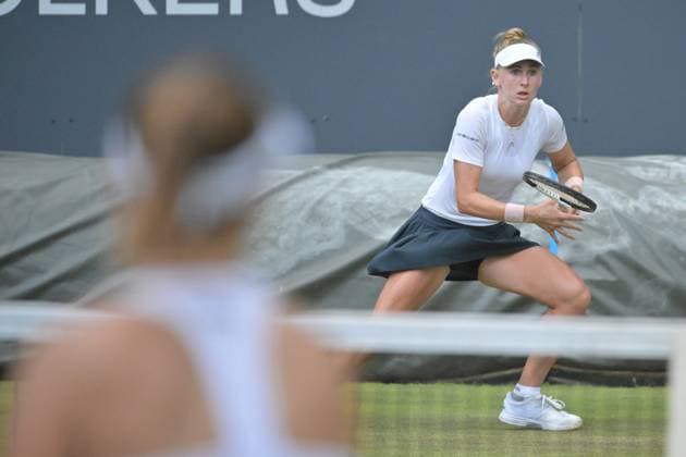 24 06 2023, xbrx, tennis Bad Homburg Open WTA 250, emspor, v l Teichmann, Jil SUI , focused, concentrated, plays the ball Bad Homburg
