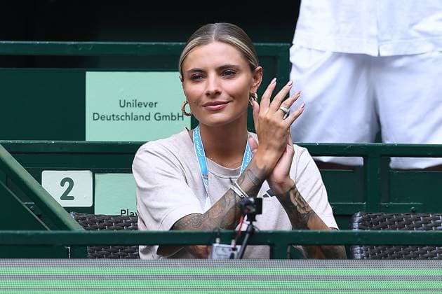 Sport Themen der Woche KW25 Sport Bilder des Tages Tennis 30. Terra Wortmann Open 2023 Halbfinale am 24.06.2022 im Gerry Weber Stadion in Halle ( Westfalen ) Sophia Thomalla *** Tennis 30 Terra Wortmann Open 2023 Semifinals on 24 06 2022 at Gerry Weber Stadium in Halle Westphalia Sophia Thomalla xRx
