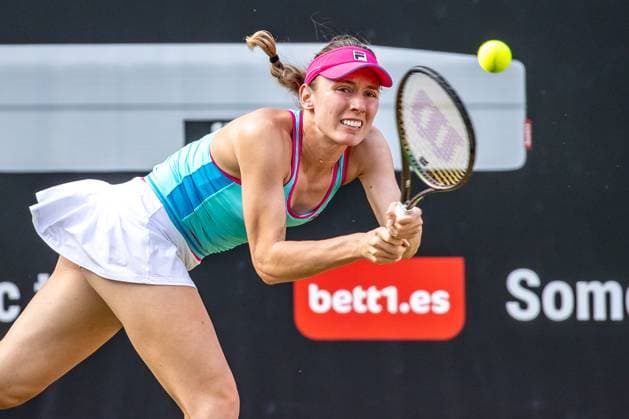 Berlin, 24 06 23, Tennis Grass Court Championships Berlin at Steffi Graf Stadium women, singles, semifinals, Alexandrova Russia Kvitova Czech Republic Ekaterina Yevgenyevna Alexandrova Russia returns a ball bett1open 2023 Grass Court Championships Berlin