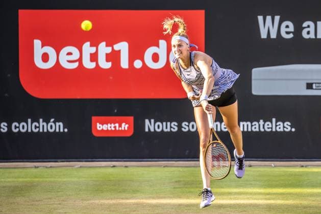 Berlin, 24 06 23, Tennis Grass Court Championships Berlin at Steffi Graf Stadium women, singles, semifinals, Alexandrova Russia Kvitova Czech Republic Petra Kvitova Czech Republic returns a ball bett1open 2023 Grass Court Championships Berlin