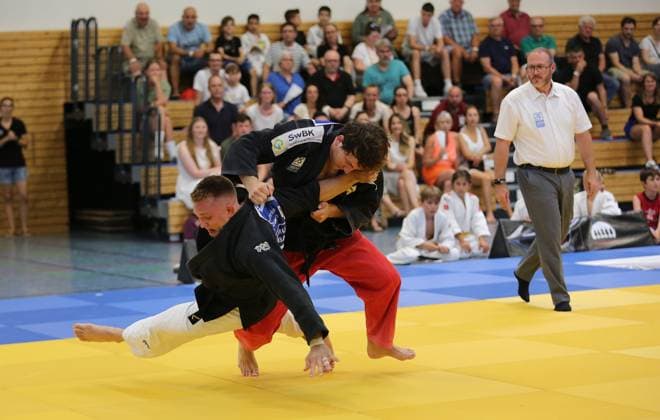 24 06 2023 xmgoodx Offenbach 1 Judo Bundesliga 2023 1 JC Samurai Offenbach vs TSG BACKNANG Markus Seifert Samurai vs Benjamin Lütjens Backnang