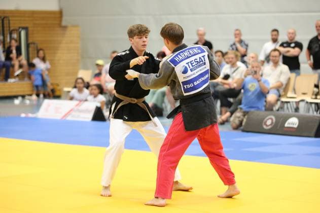 24 06 2023 xmgoodx Offenbach 1 Judo Bundesliga 2023 1 JC Samurai Offenbach vs TSG BACKNANG Adrian David Keller Samurai vs Luca Harmening Backnang