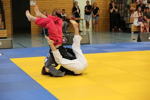 24 06 2023 xmgoodx Offenbach 1 Judo Bundesliga 2023 1 JC Samurai Offenbach vs TSG BACKNANG Adrian David Keller Samurai vs Luca Harmening Backnang