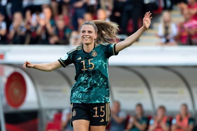 Football, Tabea Sellner ends her career, archive pictures
