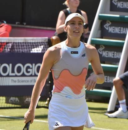 25 06 2023 Tennis, WTA, Bad Homburg Open 2023 Farewell match of tennis player Andrea Petkovic GER Petkovic, Andrea GER on the way to the last match emspor, DFL regulations prohibit any use of photographs as image sequences and or quasi video