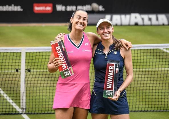 25 06 2023, xlakx, sports tennis, WTA Tour 2023 in Berlin emspor, v l doubles winner Caroline Garcia France ,Luisa Stefani Brazil Berlin